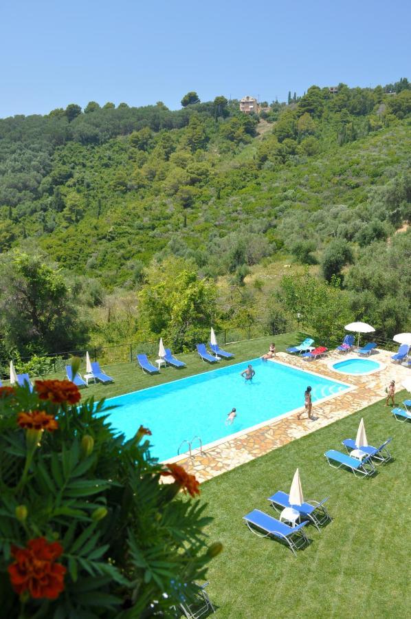 Escape , Swimming Pool - Apartment *